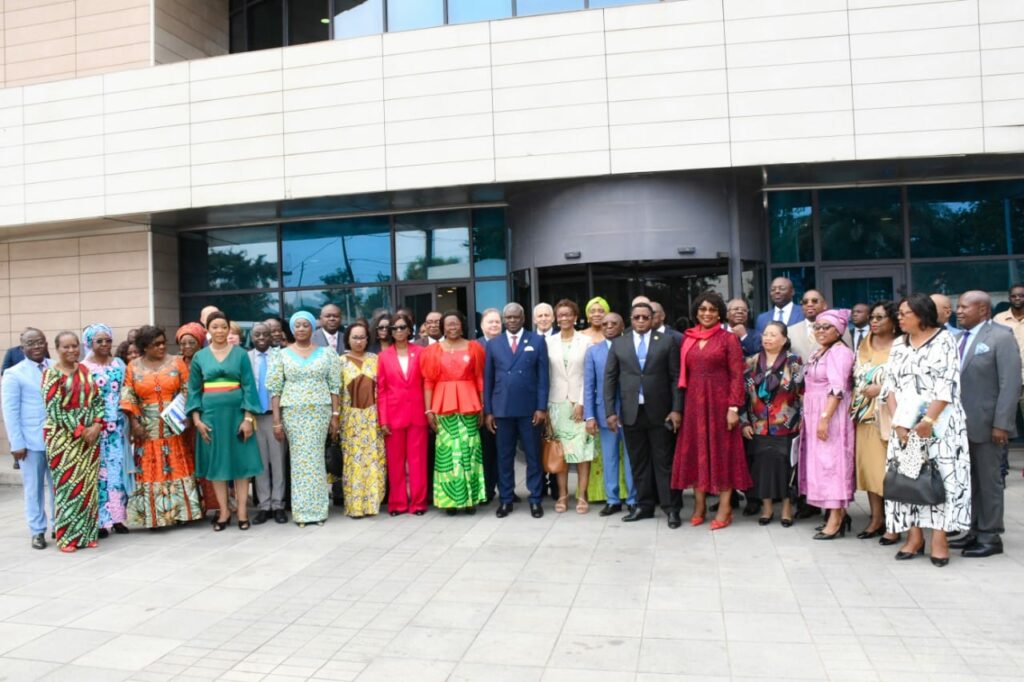 Le Premier Ministre, Chef du Gouvernement Anatole Collinet MAKOSSO a officiellement lancé le Programme National des Filets Sociaux