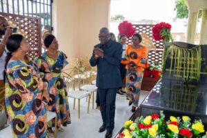 Le Premier Ministre, Chef du Gouvernement Anatole Collinet MAKOSSO a rendu un hommage à Hilaire Mounthault