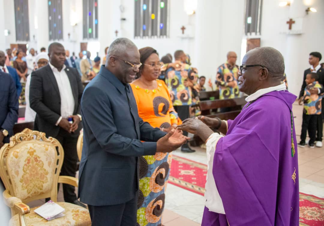 Le Premier Ministre, Chef du Gouvernement Anatole Collinet MAKOSSO a rendu un hommage à Hilaire Mounthault